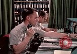 Standbild NORAD bekämpfen Betrieb 1970 s Colorado Springs Colorado USA, 1972, aus Sekunde 10 historischem Filmmaterial Videoclip 65675072878