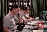 Standbild NORAD bekämpfen Betrieb 1970 s Colorado Springs Colorado USA, 1972, aus Sekunde 14 historischem Filmmaterial Videoclip 65675072878