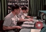 Standbild NORAD bekämpfen Betrieb 1970 s Colorado Springs Colorado USA, 1972, aus Sekunde 21 historischem Filmmaterial Videoclip 65675072878