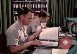 Standbild NORAD bekämpfen Betrieb 1970 s Colorado Springs Colorado USA, 1972, aus Sekunde 23 historischem Filmmaterial Videoclip 65675072878