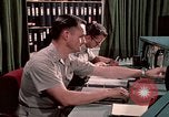 Standbild NORAD bekämpfen Betrieb 1970 s Colorado Springs Colorado USA, 1972, aus Sekunde 25 historischem Filmmaterial Videoclip 65675072878
