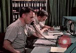 Standbild NORAD bekämpfen Betrieb 1970 s Colorado Springs Colorado USA, 1972, aus Sekunde 29 historischem Filmmaterial Videoclip 65675072878