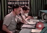 Standbild NORAD bekämpfen Betrieb 1970 s Colorado Springs Colorado USA, 1972, aus Sekunde 30 historischem Filmmaterial Videoclip 65675072878