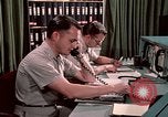Standbild NORAD bekämpfen Betrieb 1970 s Colorado Springs Colorado USA, 1972, aus Sekunde 39 historischem Filmmaterial Videoclip 65675072878