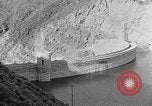 Standbild Gold panning Leadville Colorado USA, 1922, aus Sekunde 41 historischem Filmmaterial Videoclip 65675072890