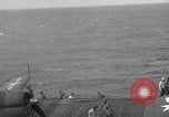 Immagine di La masterizzazione di USS Princeton visto da di USS Essex Oceano Pacifico, 1944, secondo 52 filmato di repertorio 65675072895