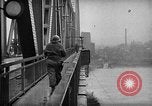 Immagine di Ludendorff Bridge Remagen Germania, 1945, secondo 9 filmato di repertorio 65675072903