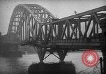 Immagine di Ludendorff Bridge Remagen Germania, 1945, secondo 47 filmato di repertorio 65675072903