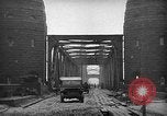 Immagine di Ludendorff Bridge Remagen Germania, 1945, secondo 50 filmato di repertorio 65675072903