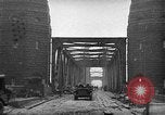 Immagine di Ludendorff Bridge Remagen Germania, 1945, secondo 54 filmato di repertorio 65675072903