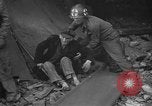 Image atrocité victimes Allemagne, 1945, de la seconde 13 séquences d'archives historiques vidéo 65675072906