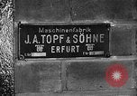 Standbild Konzentrationslager Buchenwald Deutschland, 1945, aus Sekunde 9 historischem Filmmaterial Videoclip 65675072908