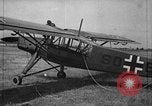 Immagine di Fa 223 elicottero Germania, 1942, secondo 15 filmato di repertorio 65675072917