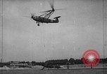 Immagine di Fa 223 elicottero Germania, 1942, secondo 29 filmato di repertorio 65675072917