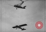 Immagine di Fa 223 elicottero Germania, 1942, secondo 46 filmato di repertorio 65675072917