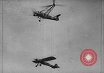 Immagine di Fa 223 elicottero Germania, 1942, secondo 50 filmato di repertorio 65675072917