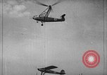 Immagine di Fa 223 elicottero Germania, 1942, secondo 53 filmato di repertorio 65675072917