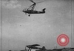 Immagine di Fa 223 elicottero Germania, 1942, secondo 54 filmato di repertorio 65675072917
