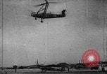 Immagine di Fa 223 elicottero Germania, 1942, secondo 58 filmato di repertorio 65675072917