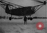 Immagine di Fa 223 elicottero Germania, 1942, secondo 4 filmato di repertorio 65675072918