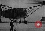 Immagine di Fa 223 elicottero Germania, 1942, secondo 26 filmato di repertorio 65675072918