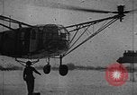 Immagine di Fa 223 elicottero Germania, 1942, secondo 30 filmato di repertorio 65675072918