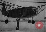Immagine di Fa 223 elicottero Germania, 1942, secondo 32 filmato di repertorio 65675072918