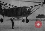Immagine di Fa 223 elicottero Germania, 1942, secondo 38 filmato di repertorio 65675072918