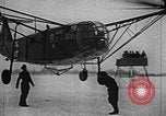 Immagine di Fa 223 elicottero Germania, 1942, secondo 45 filmato di repertorio 65675072918