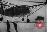 Immagine di Fa 223 elicottero Germania, 1942, secondo 47 filmato di repertorio 65675072918
