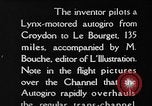 Standbild Cierva Tragschrauber Croydon London England, 1928, aus Sekunde 8 historischem Filmmaterial Videoclip 65675072956