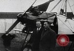Standbild Cierva Tragschrauber Croydon London England, 1928, aus Sekunde 26 historischem Filmmaterial Videoclip 65675072956