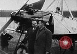Standbild Cierva Tragschrauber Croydon London England, 1928, aus Sekunde 28 historischem Filmmaterial Videoclip 65675072956