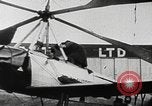 Standbild Cierva Tragschrauber Croydon London England, 1928, aus Sekunde 38 historischem Filmmaterial Videoclip 65675072956