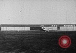 Standbild Cierva Tragschrauber Croydon London England, 1928, aus Sekunde 49 historischem Filmmaterial Videoclip 65675072956