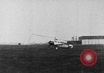 Standbild Cierva Tragschrauber Croydon London England, 1928, aus Sekunde 53 historischem Filmmaterial Videoclip 65675072956