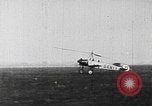 Standbild Cierva Tragschrauber Croydon London England, 1928, aus Sekunde 55 historischem Filmmaterial Videoclip 65675072956