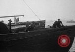 Image les fonctionnaires de la Garde côtière New York United States USA, 1931, de la seconde 18 séquences d'archives historiques vidéo 65675072967