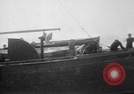 Image les fonctionnaires de la Garde côtière New York United States USA, 1931, de la seconde 21 séquences d'archives historiques vidéo 65675072967