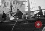 Image les fonctionnaires de la Garde côtière New York United States USA, 1931, de la seconde 28 séquences d'archives historiques vidéo 65675072967