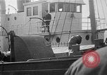 Image les fonctionnaires de la Garde côtière New York United States USA, 1931, de la seconde 31 séquences d'archives historiques vidéo 65675072967