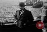 Image les fonctionnaires de la Garde côtière New York United States USA, 1931, de la seconde 53 séquences d'archives historiques vidéo 65675072967