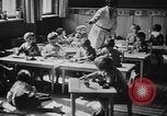 Standbild Maria Montessori Berlin Deutschland, 1931, aus Sekunde 25 historischem Filmmaterial Videoclip 65675072972