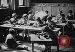 Standbild Maria Montessori Berlin Deutschland, 1931, aus Sekunde 27 historischem Filmmaterial Videoclip 65675072972