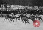 Immagine di Pattini argento Derby Manhattan New York City USA, 1931, secondo 19 filmato di repertorio 65675072974