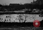 Immagine di Pattini argento Derby Manhattan New York City USA, 1931, secondo 23 filmato di repertorio 65675072974