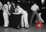 Immagine di Endurance concorso di ballo Chicago Illinois USA, 1931, secondo 10 filmato di repertorio 65675072975