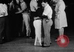 Immagine di Endurance concorso di ballo Chicago Illinois USA, 1931, secondo 40 filmato di repertorio 65675072975