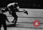 Immagine di Match wrestling New York United States USA, 1931, secondo 22 filmato di repertorio 65675072976