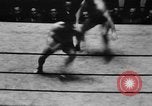 Immagine di Match wrestling New York United States USA, 1931, secondo 30 filmato di repertorio 65675072976